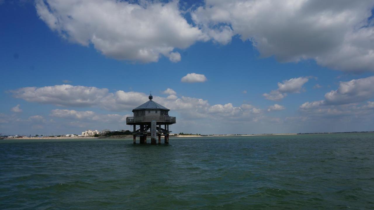 La Rochelle Sur L'Eau Hotel Bagian luar foto