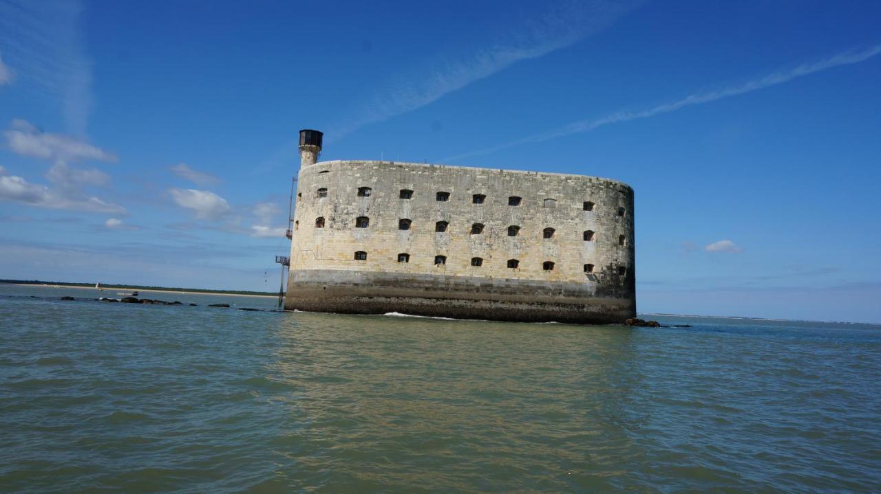 La Rochelle Sur L'Eau Hotel Bagian luar foto